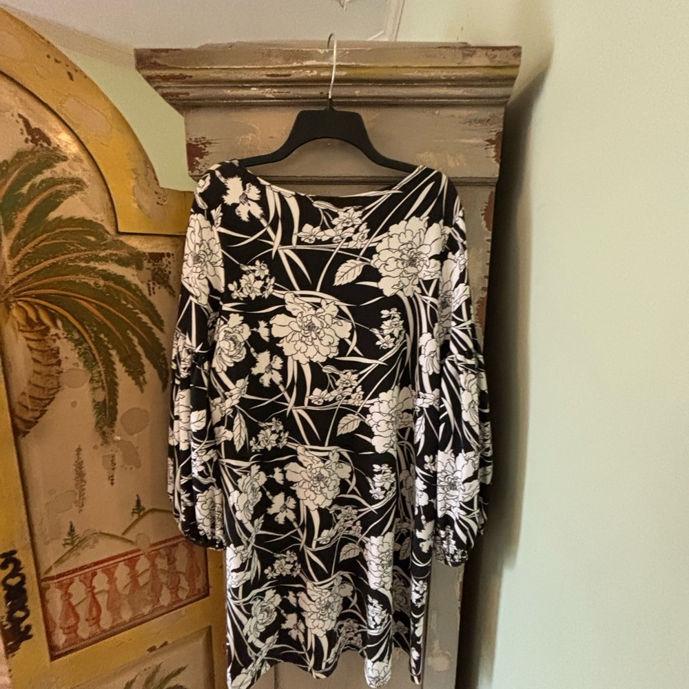 bryn Walker Black and White Floral Long Sleeve Dress